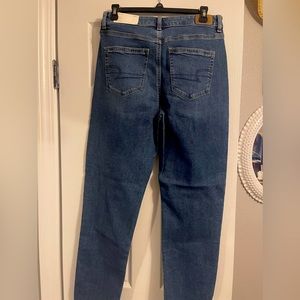 - NWT American Eagle Jeans